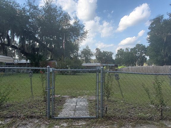 3rd image of 102 LITTLE ORANGE LAKE Drive