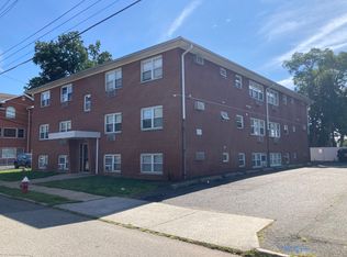 100 Luttgen Pl APT B4, Linden, NJ 07036