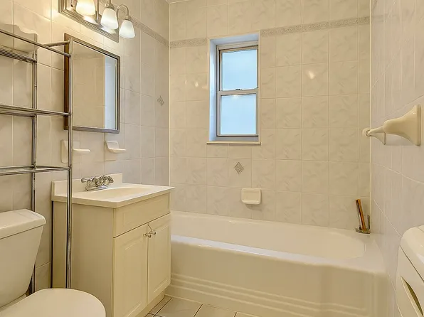 915 East 17th Street image 12 of 12