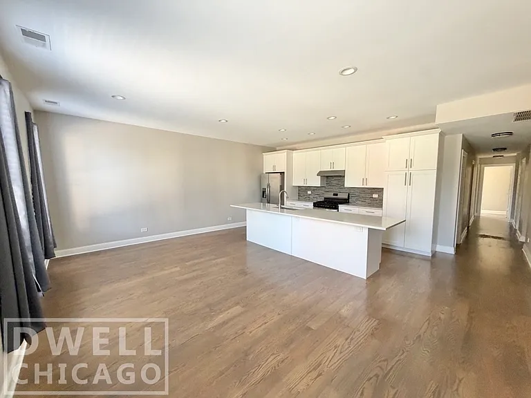 4101 N Lincoln Ave #4103 — Photo 2