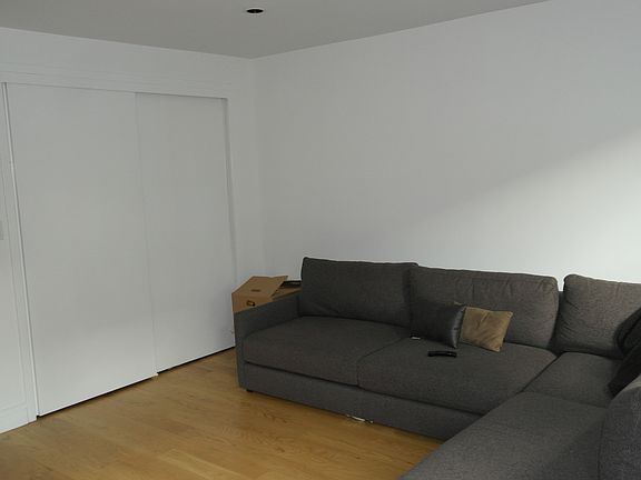 4th image of 260 Mott St APT 5