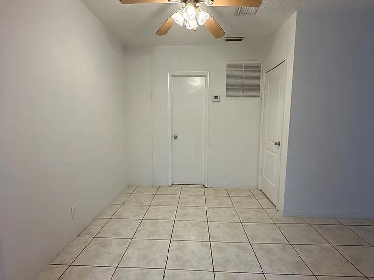 2830 Fillmore St — Photo 5
