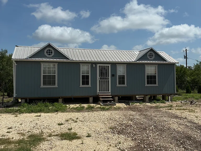 301A County Road 5229 — Photo 1