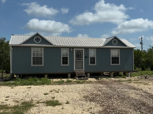 301A County Road 5229, Hondo, TX 78861