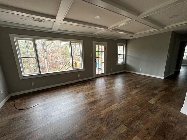 201 Old Harrison Cir SW — Photo 5
