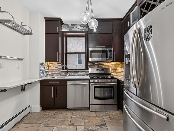4th image of 622 Park Ave APT 2C
