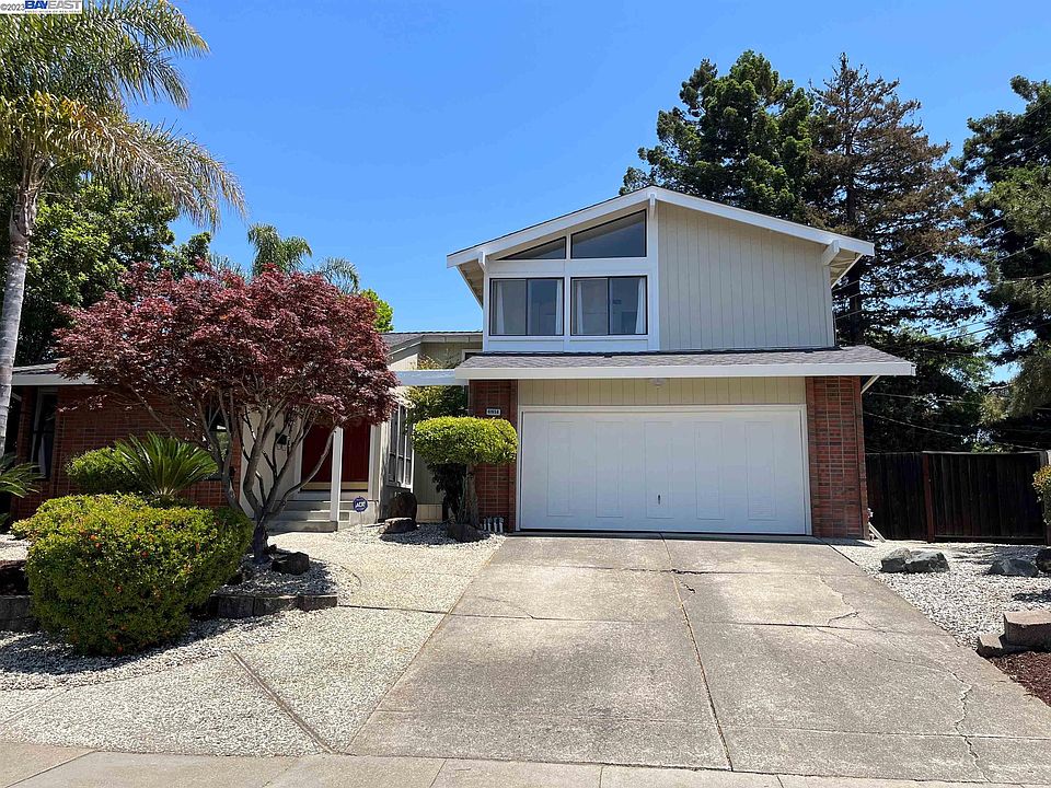 1st image of 41658 Marigold Dr
