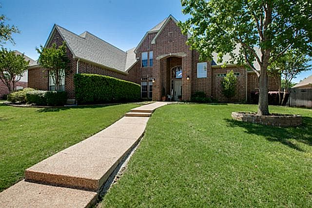 2nd image of 1603 Royal Ln