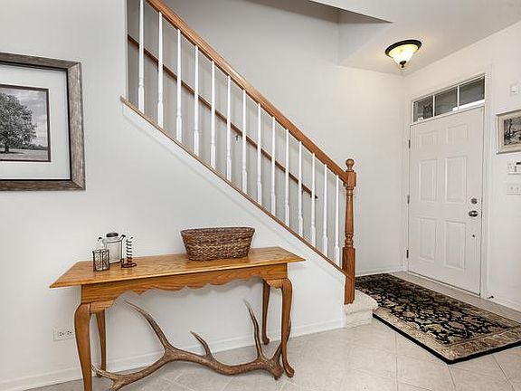 4th image of 743 S Jade Ln