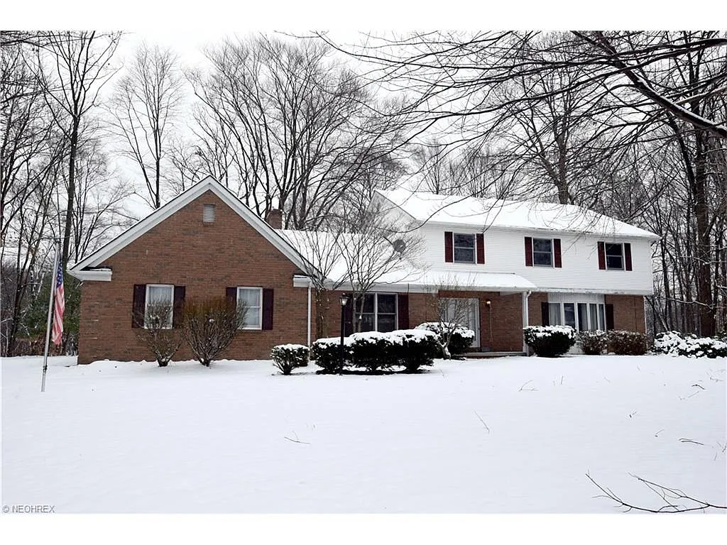 2600 Hidden Lakes Dr NE photo 1