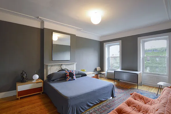 Rented by Warburg | media 32