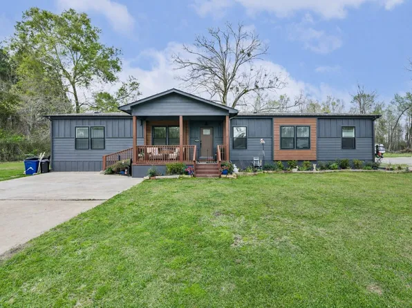 17700 Fregia Rd, Hull, TX 77564