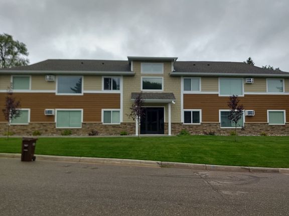 3rd image of 916 6th Ave NE #7