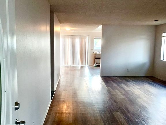 5th image of 811 N Russell Ave