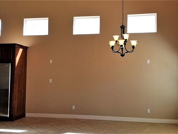 4th image of 11529 Porfirio Payan Dr