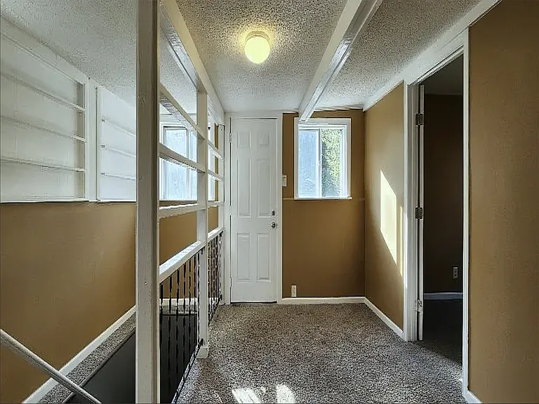 3213 Airway Ave — Photo 8