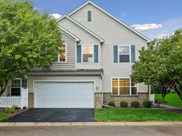 9285 Holly Ln N, Maple Grove, MN 55311
