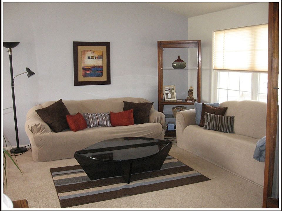 Living Room w/ Vaulted Ceilings