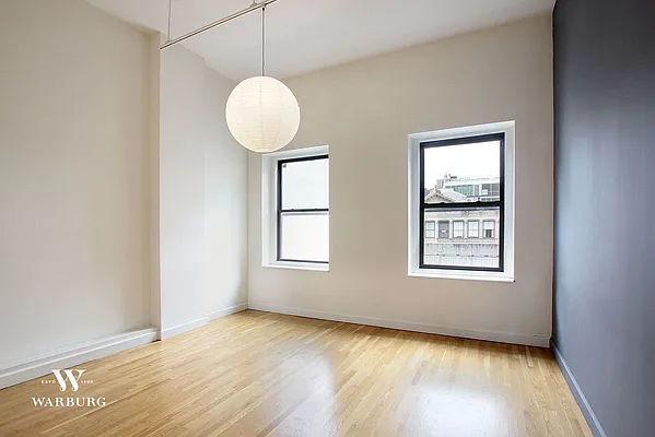 Rented by Warburg | media 17