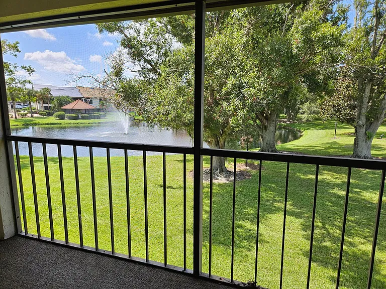 764 Avenida Estancia #206-B — Photo 15