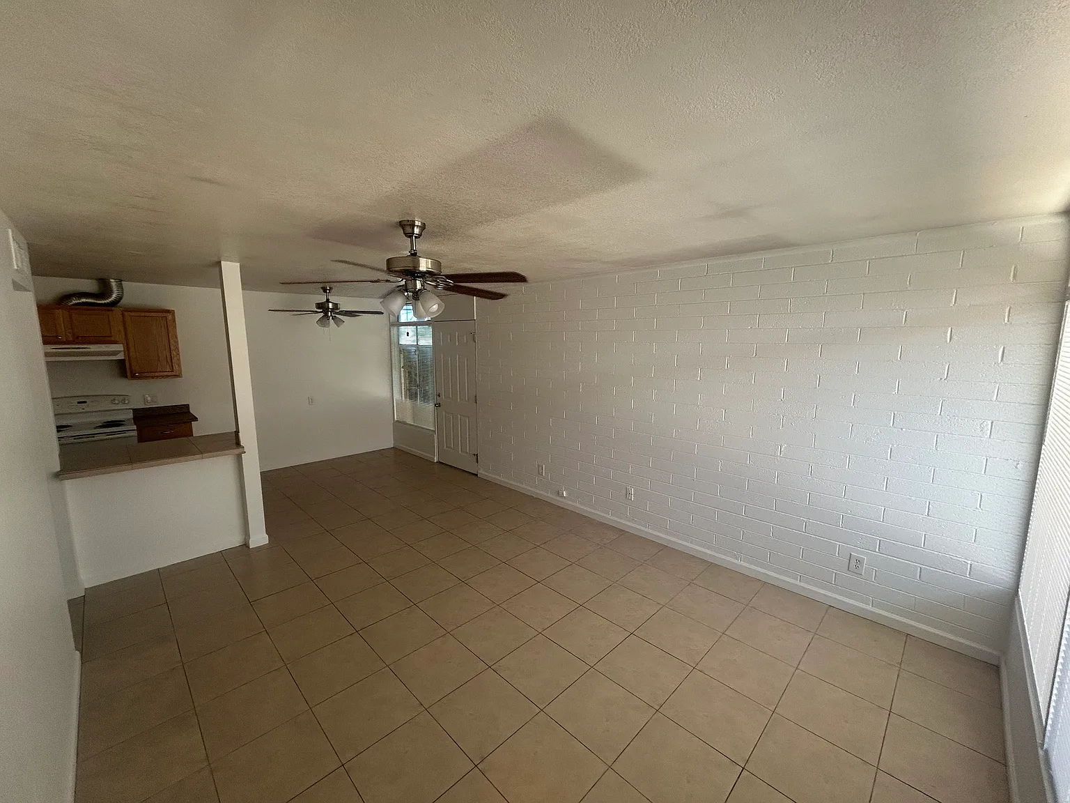 2 bed, 900 sqft, $1,250 — Photo 4