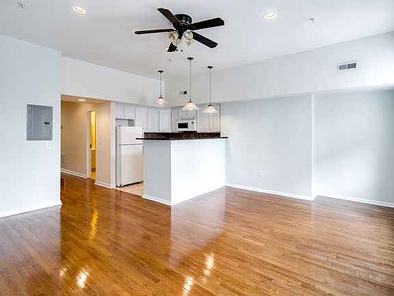 3rd image of 303-5 S. 11th St. #8