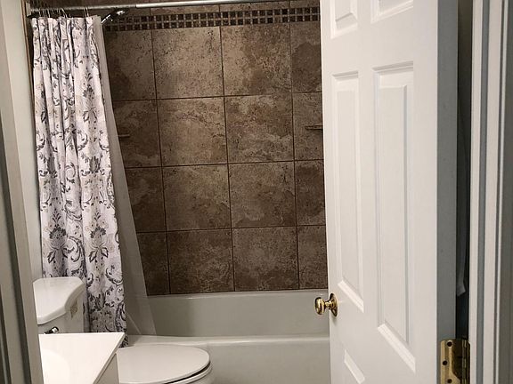 5th image of 102 Capitol Hill Dr #102G