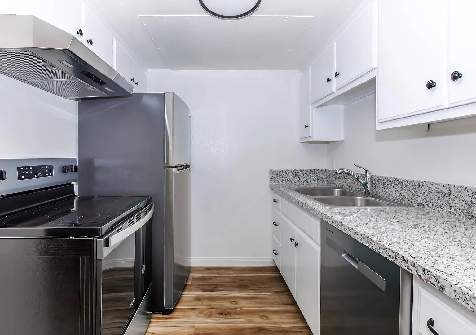Sierra Apartment Homes — Photo 4