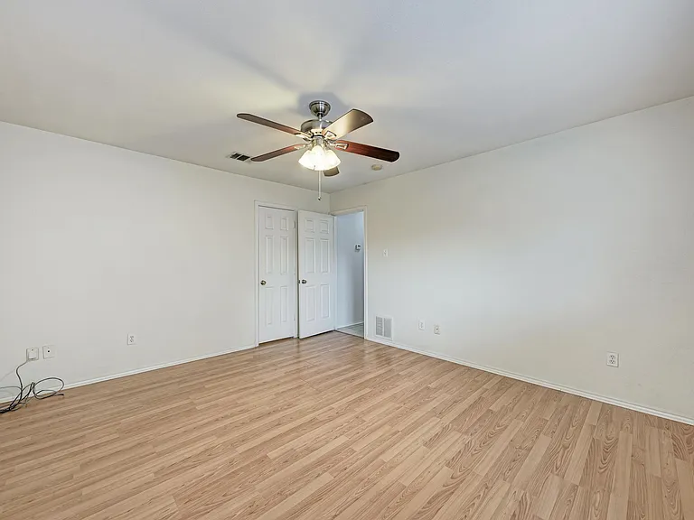 1201 Sheltie Ln — Photo 18