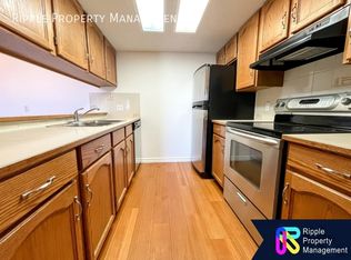 2011 University Dr NW #804, Calgary, AB T2N4T4