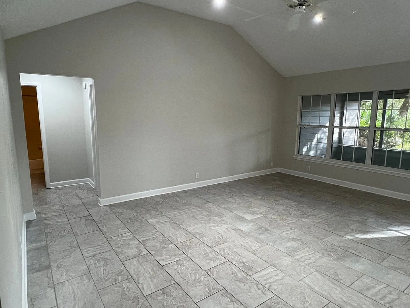 5BR/3BA Two Story Home For Rent — Photo 3