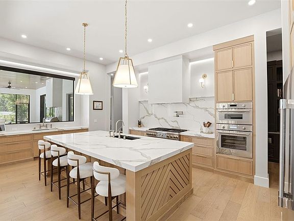 3rd image of 1206 Sutter Ave