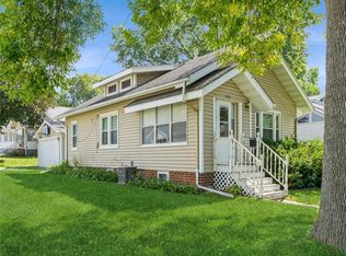 404 W 8th St S, Newton, IA 50208