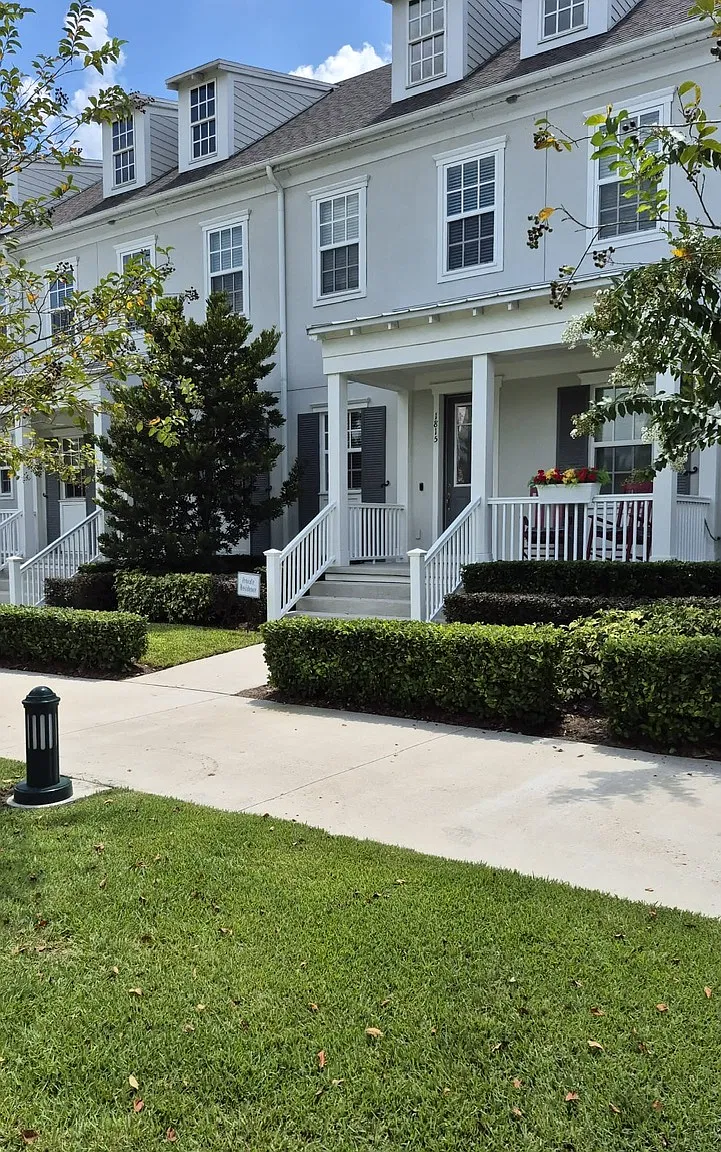 3 bed, 2.5 bath, 1638 sqft, $3,800 — Photo 4