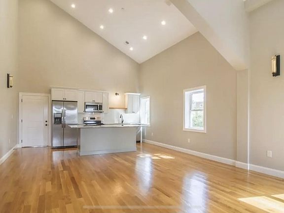 5th image of 60 Hermon St Unit 5