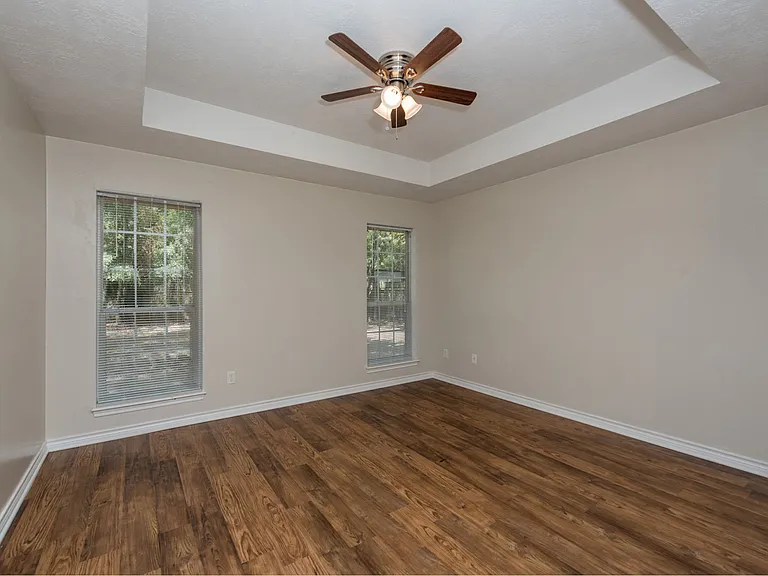 2404 Jaguar Ct — Photo 13