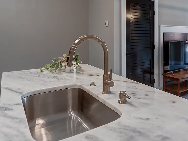 1523 W Cary St #2 — Photo 16