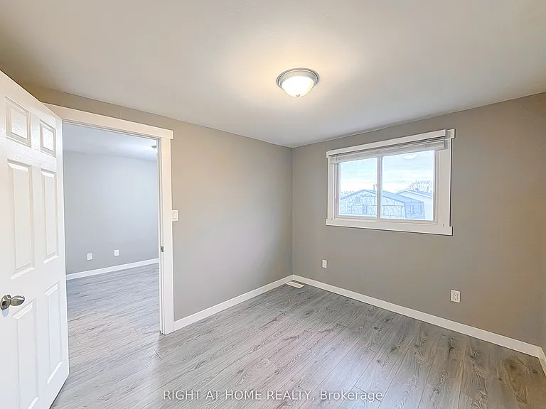 225 Kinmount Cres #UPPER — Photo 21