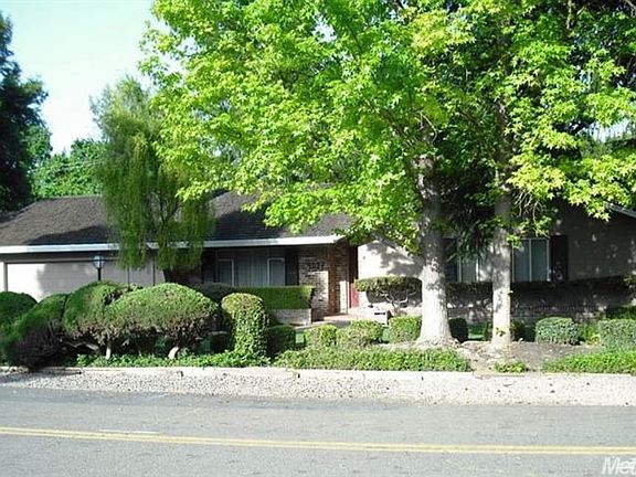 2nd image of 9027 N Hilary Ln
