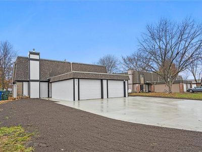3721 Brush Creek Dr, Lawrence, KS, 66047