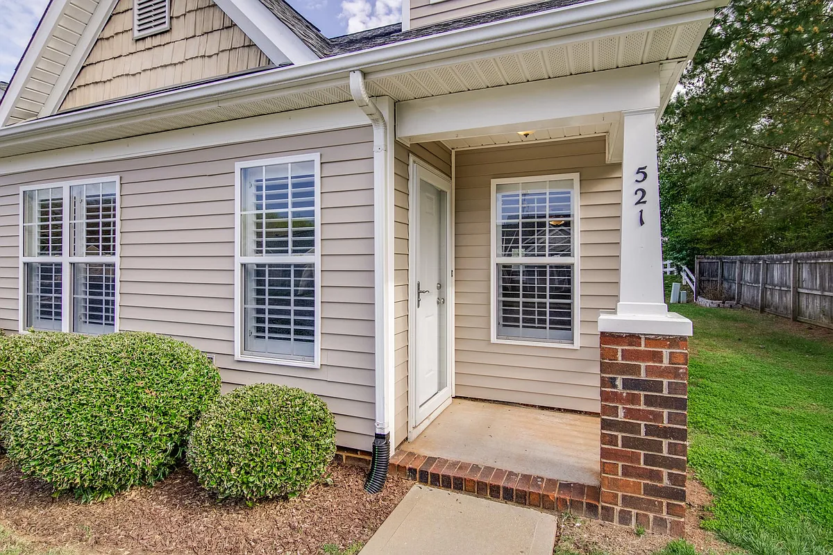 Building Photo - 521 Fenton Pl