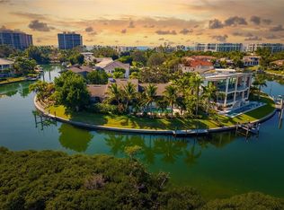 560 Harbor Cove Cir, Longboat Key, FL 34228