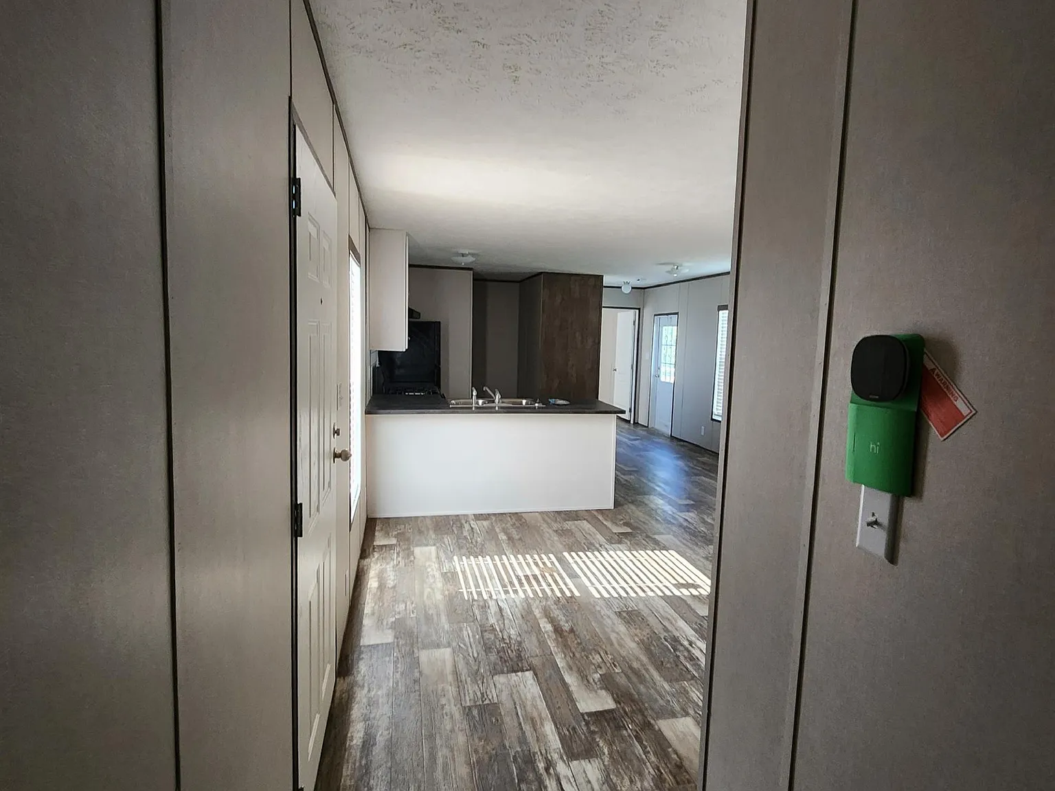 3 bed, $1,099 — Photo 4