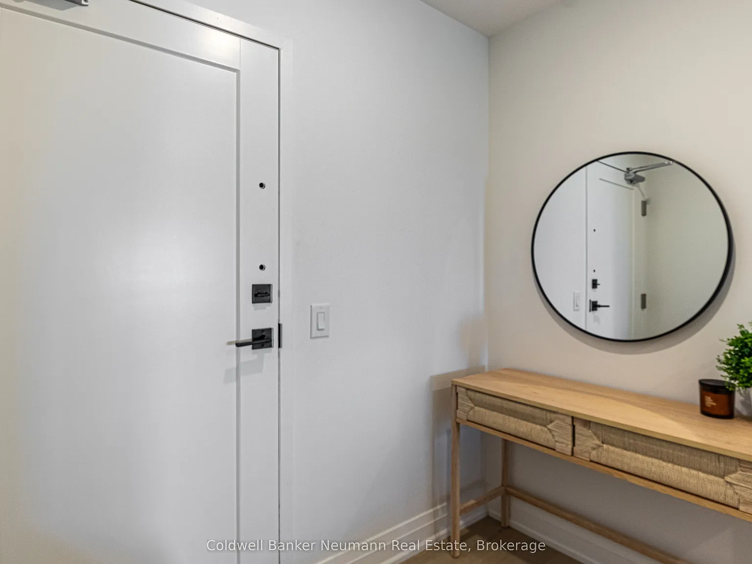 2 bed, $3,250 — Photo 2