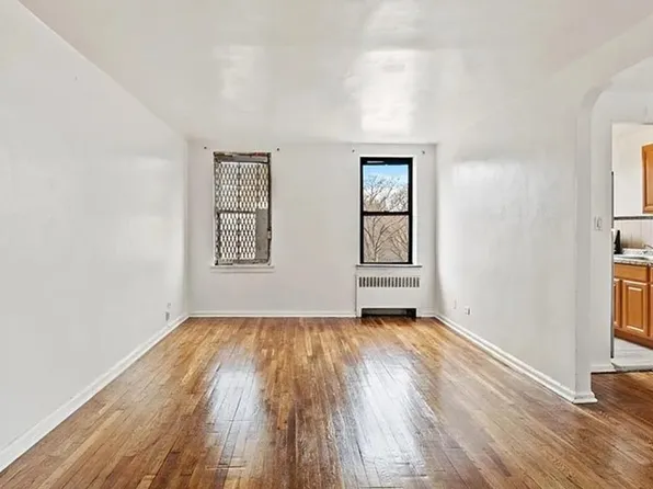 3235 Barker Avenue 2F image 2 of 4