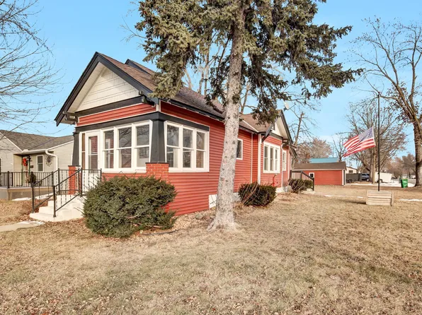 902 N Sibley Ave, Litchfield, MN 55355