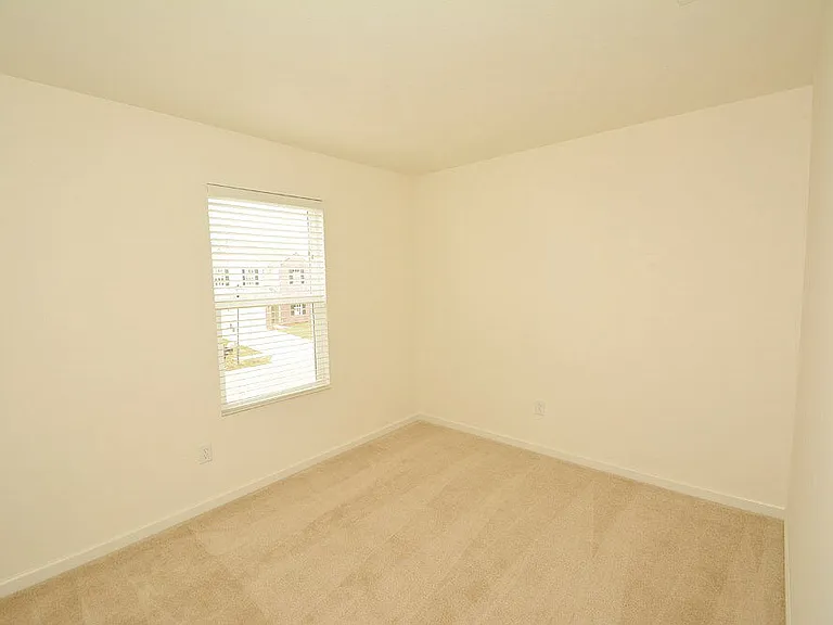 2349 Bridlewood Dr — Photo 25