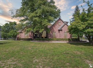 385 Golfview Way, Monroe, MI 48162