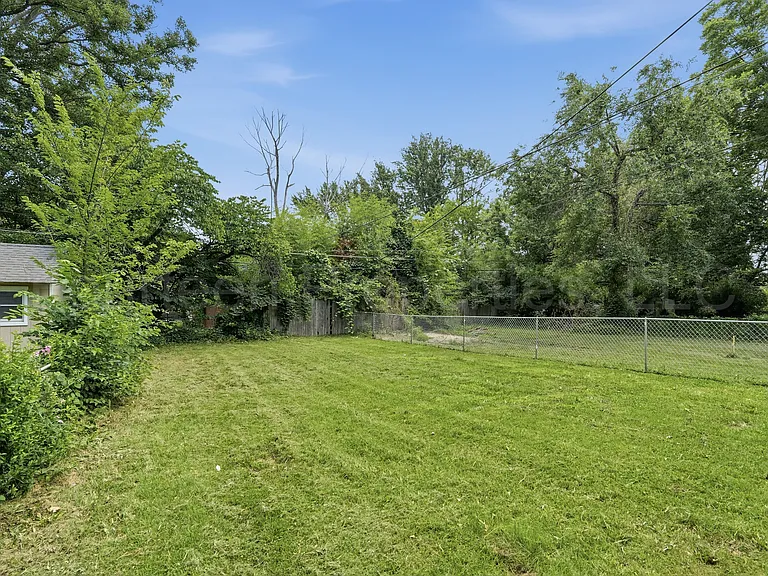 8117 Walnut St — Photo 19