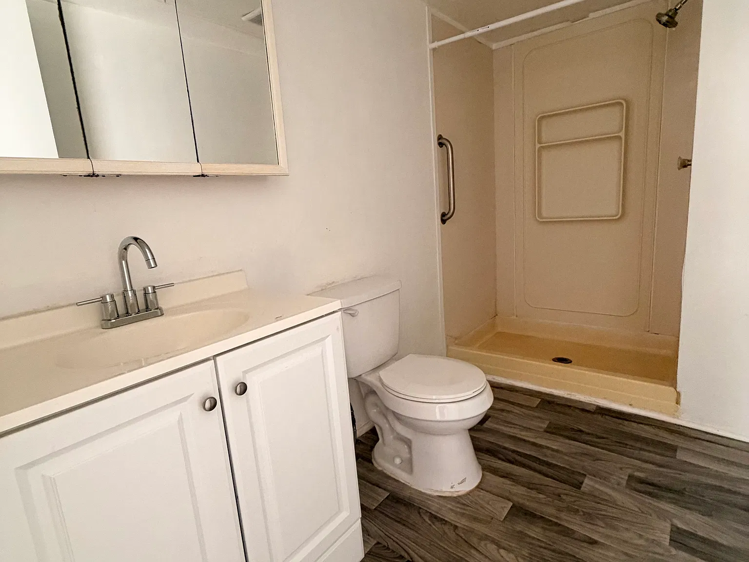 2 bed, $1,300 — Photo 4